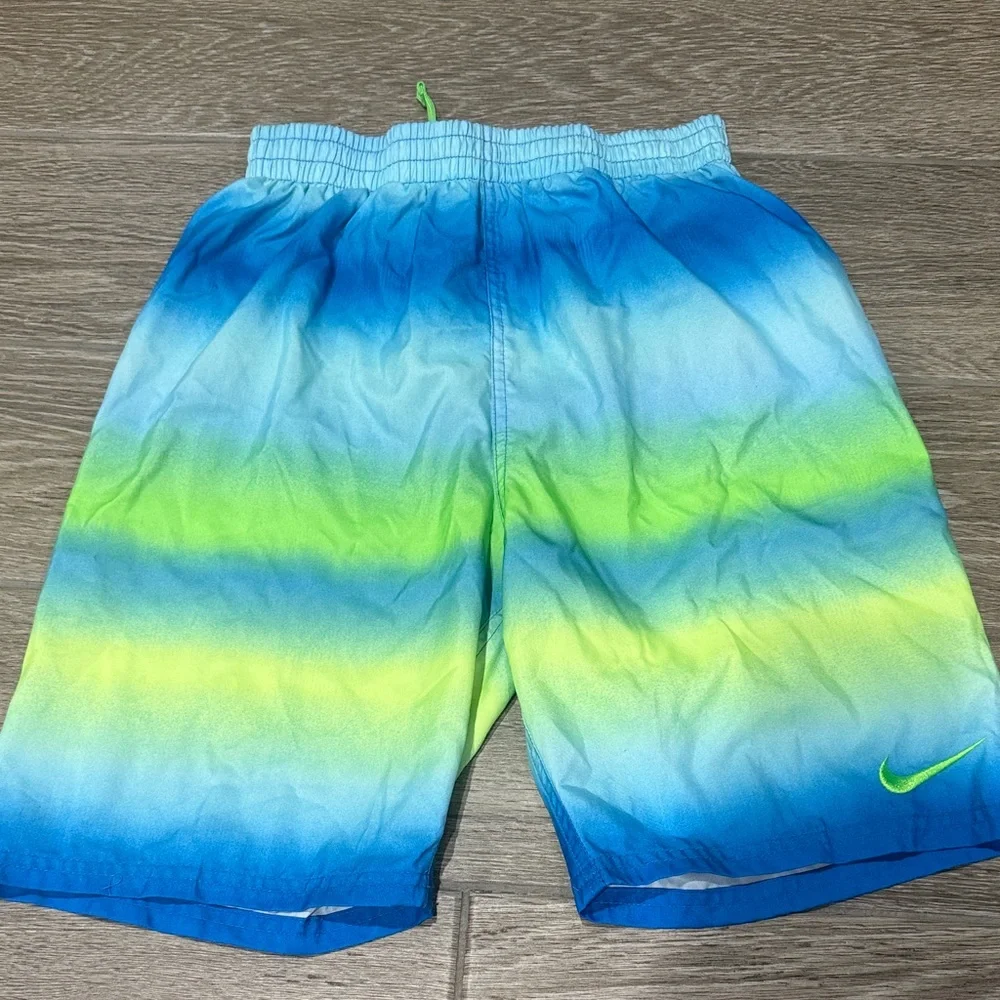 Nike Kids Blue and Green Swim Trunks Size XL